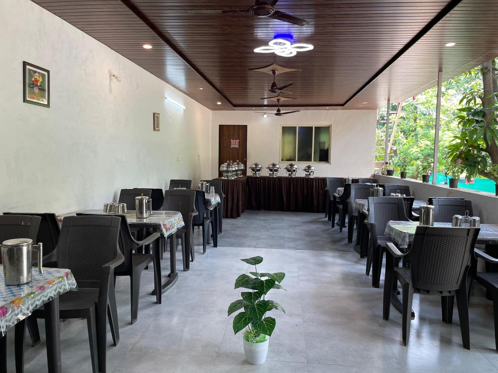Riverland Farm And Resort Karjat Bagian luar foto