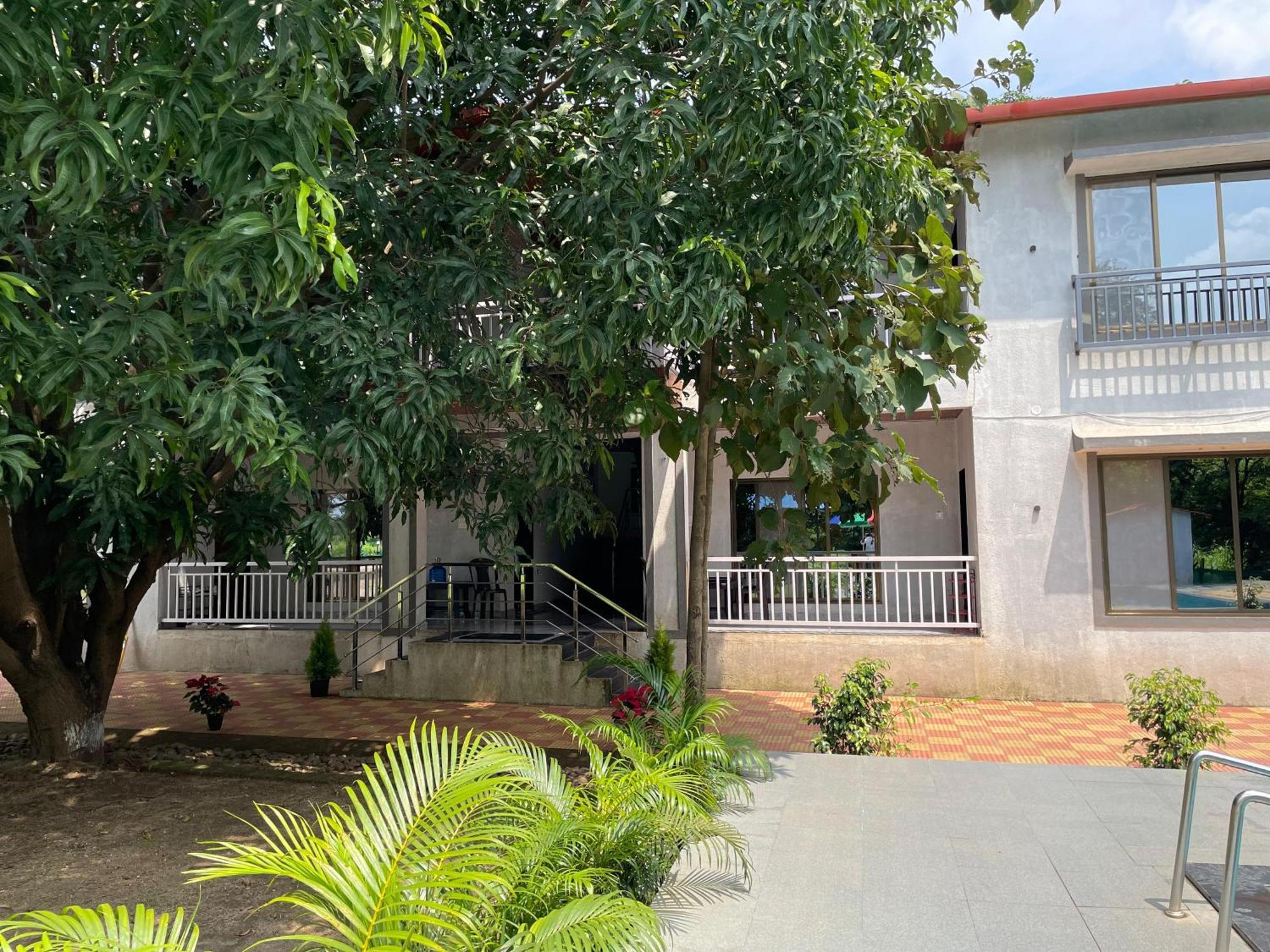 Riverland Farm And Resort Karjat Bagian luar foto